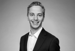 AREPORTRETT-e1656934008542-1024x783 (4)